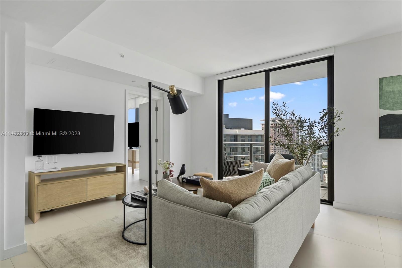 PARAISO BAYVIEWS CONDO - Residential Lease