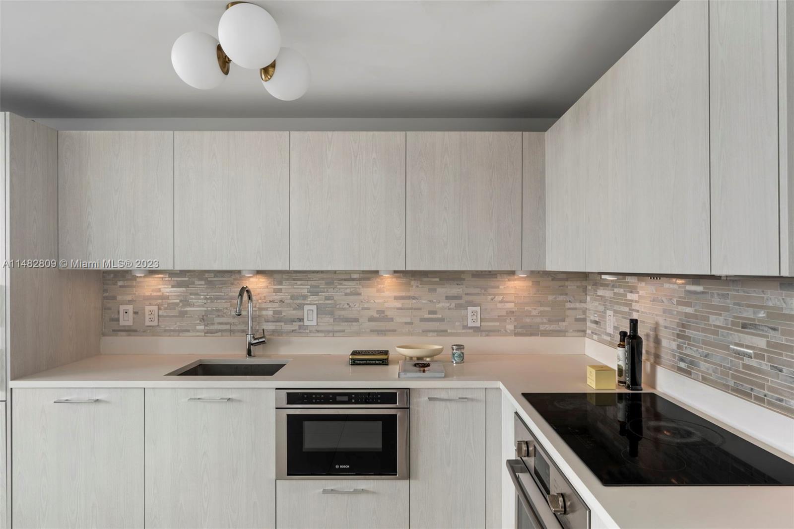 PARAISO BAYVIEWS CONDO - Residential Lease