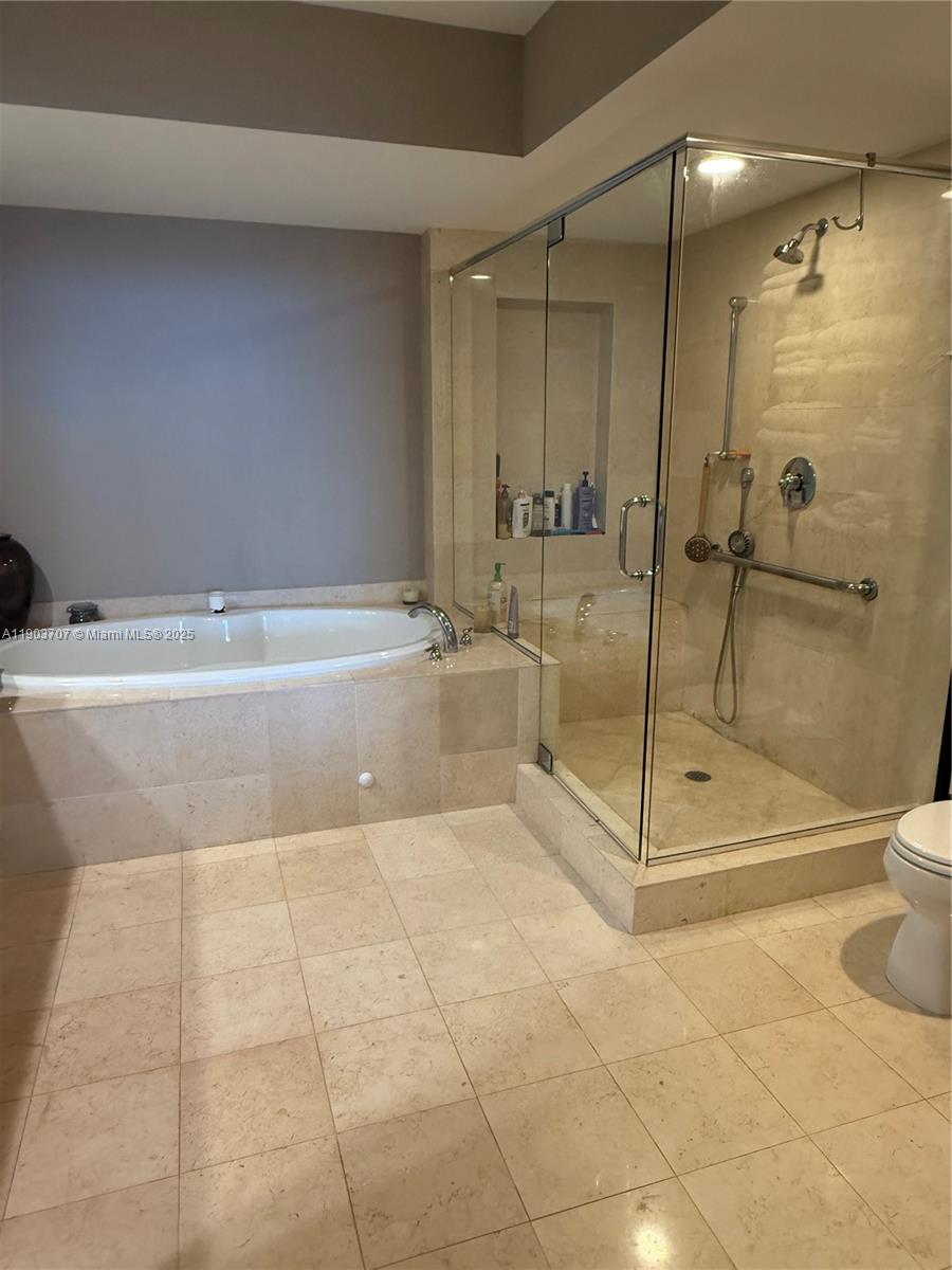 BEACH CLUB CONDO - Residential Lease