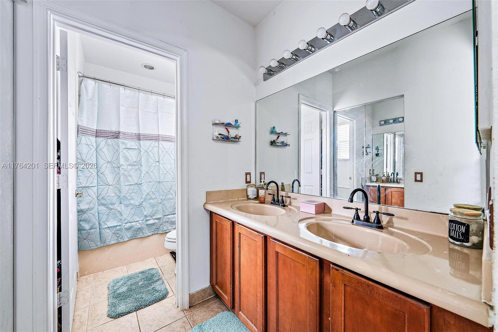 THOUSAND OAKS - Residential