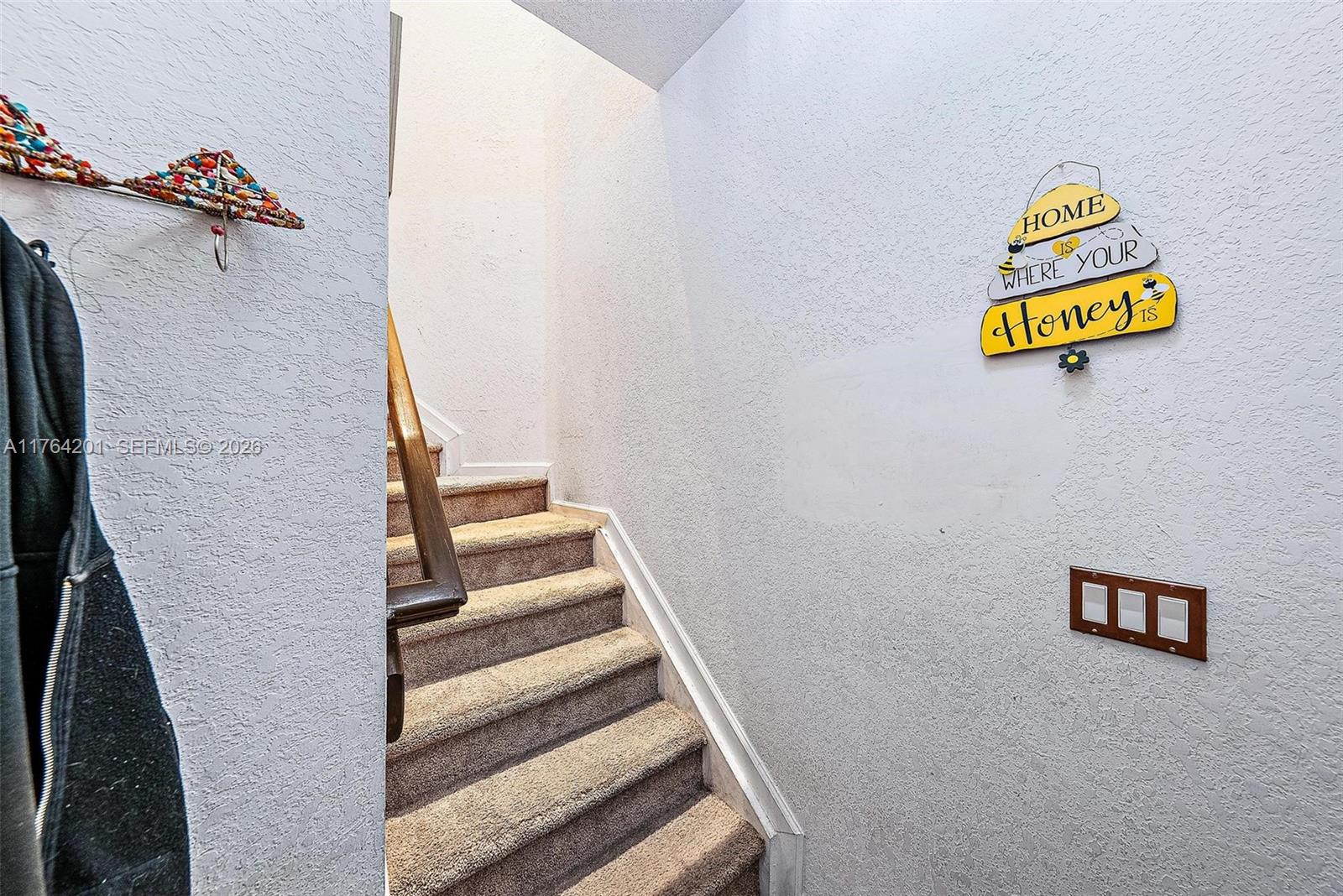 THOUSAND OAKS - Residential