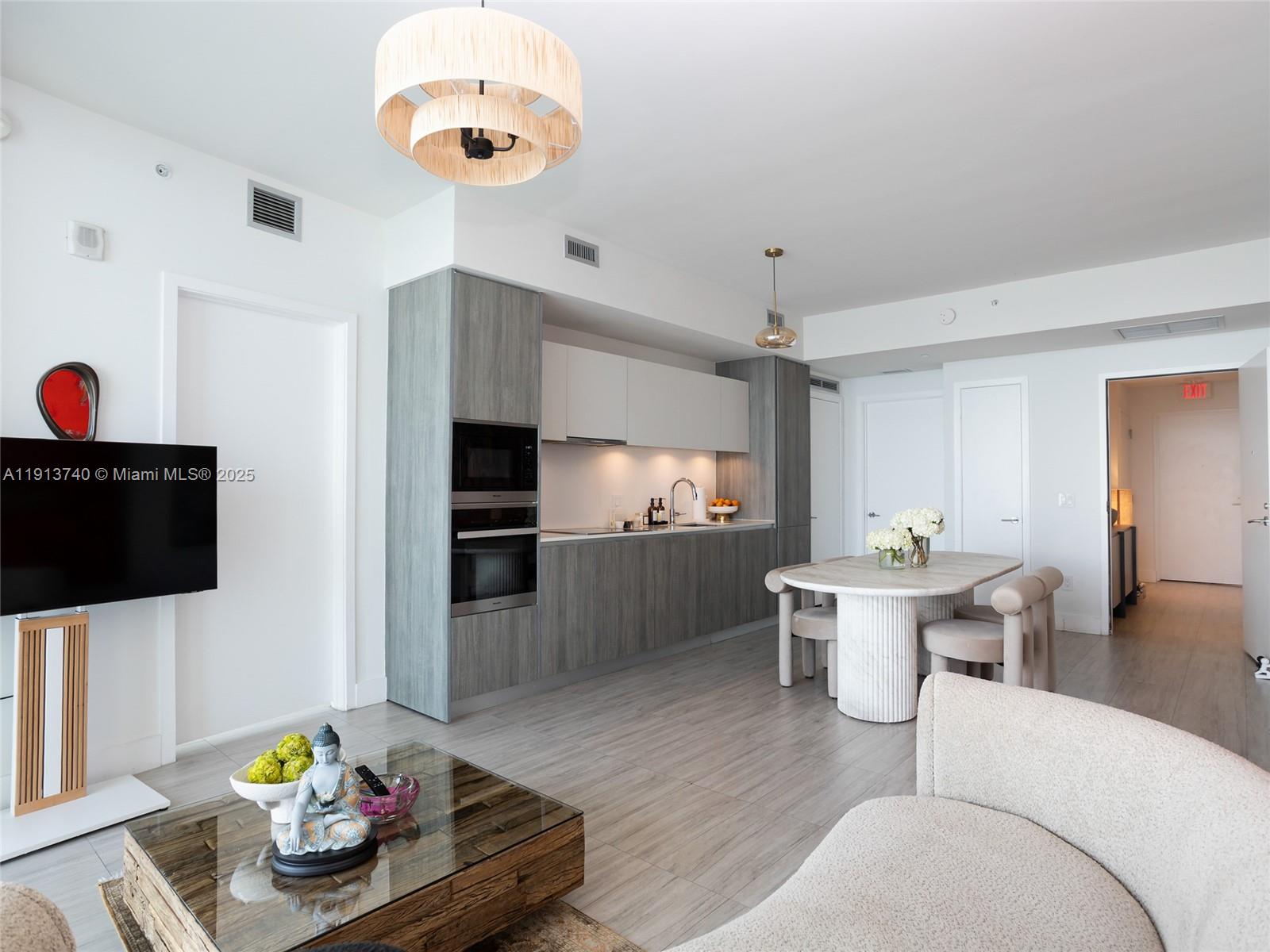 BISCAYNE BEACH CONDO - Residential Lease