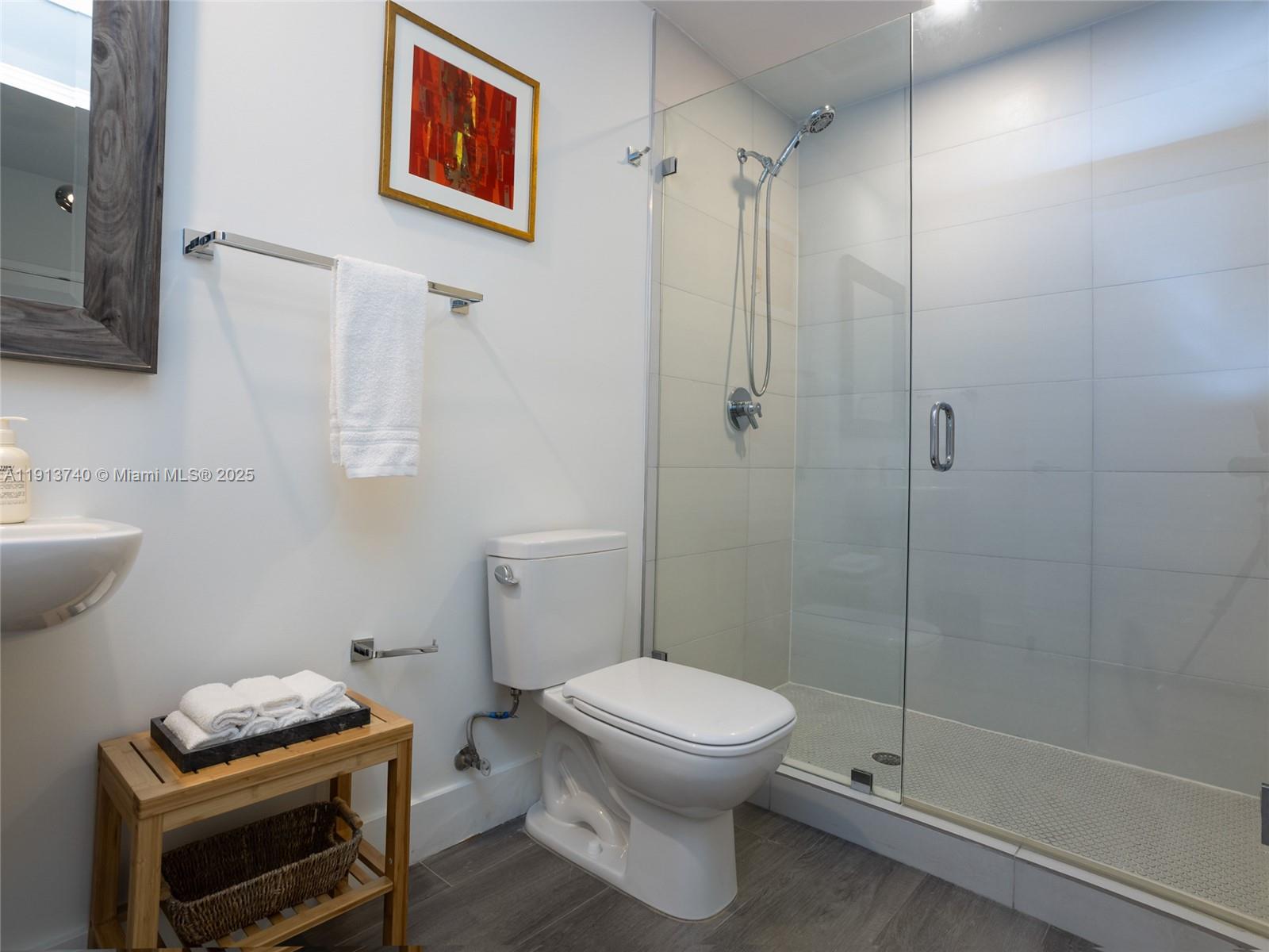 BISCAYNE BEACH CONDO - Residential Lease