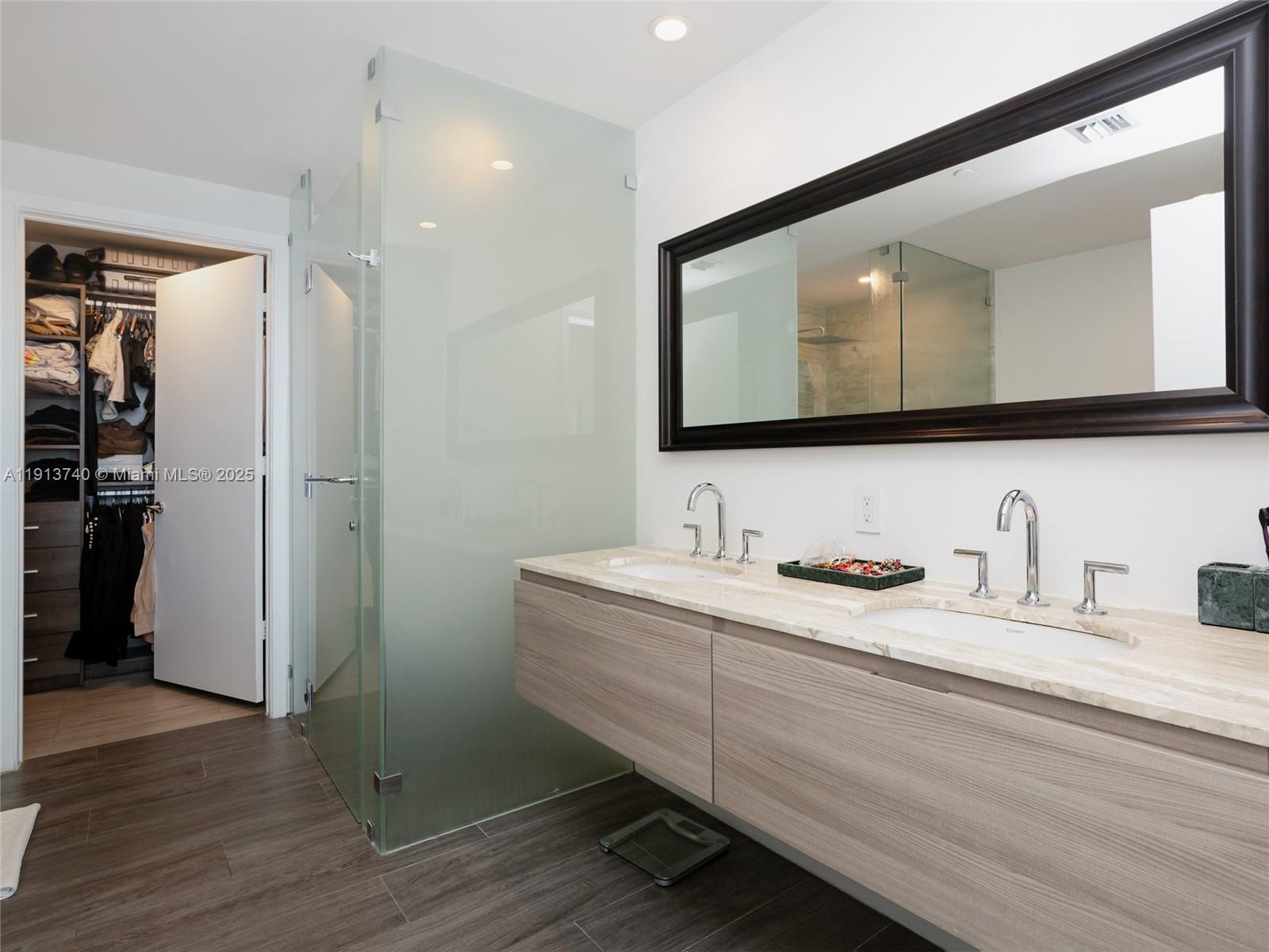 BISCAYNE BEACH CONDO - Residential Lease