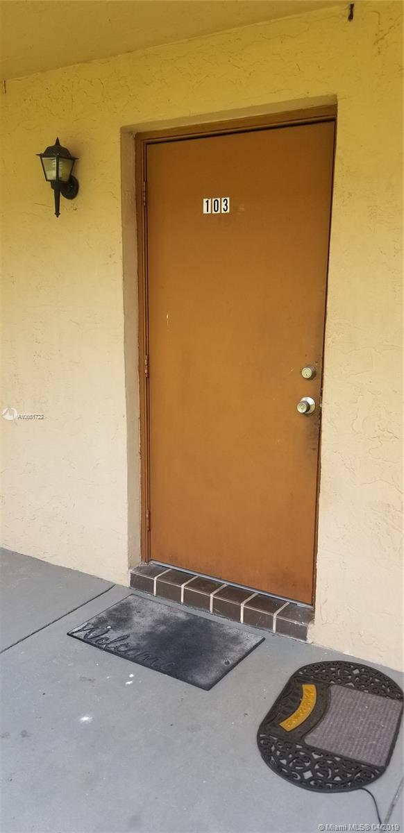 LAGO GRANDE ONE CONDO - Residential