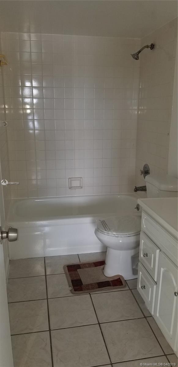 LAGO GRANDE ONE CONDO - Residential