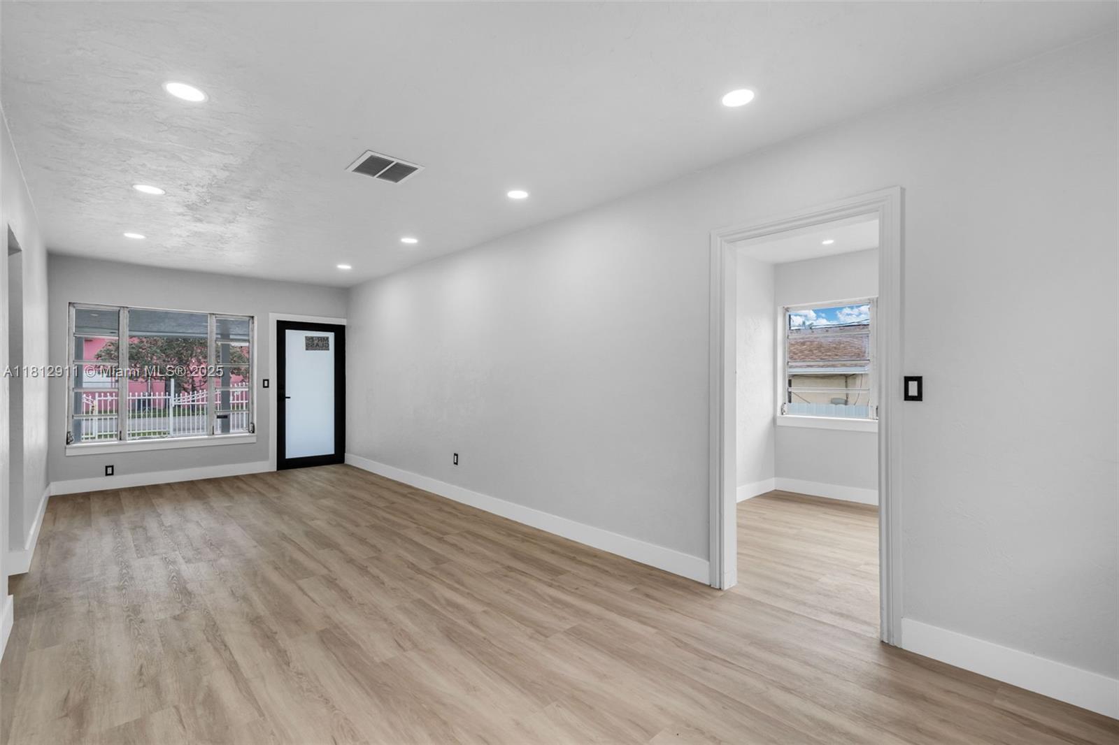 NORMANDY PARK - Residential