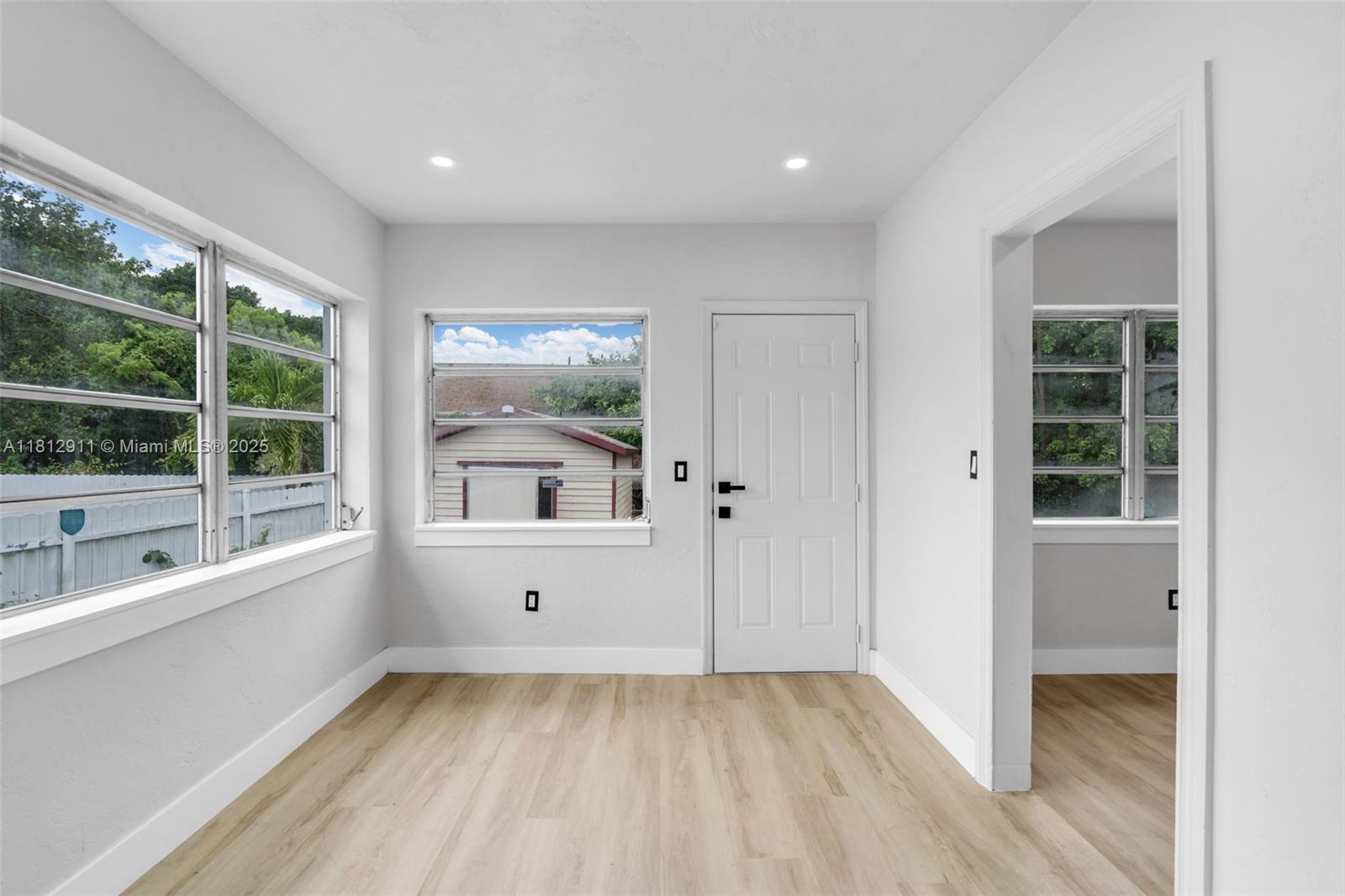 NORMANDY PARK - Residential