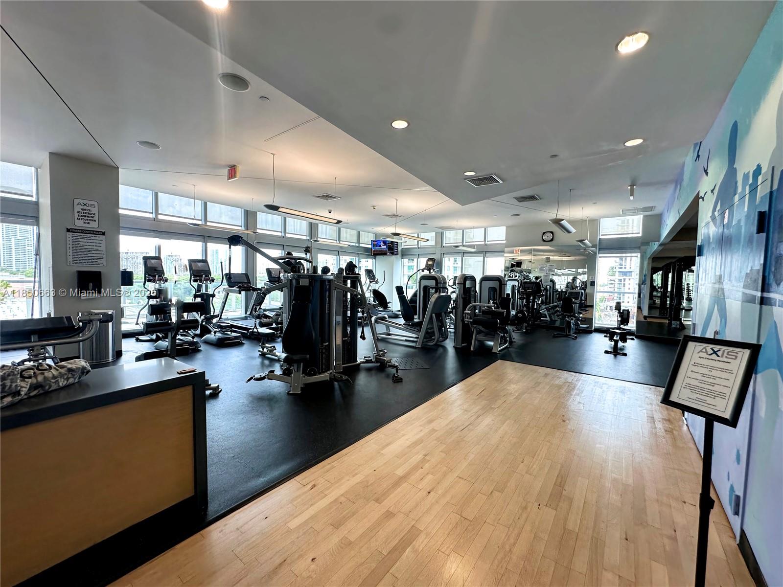 THE AXIS ON BRICKELL COND - Residential