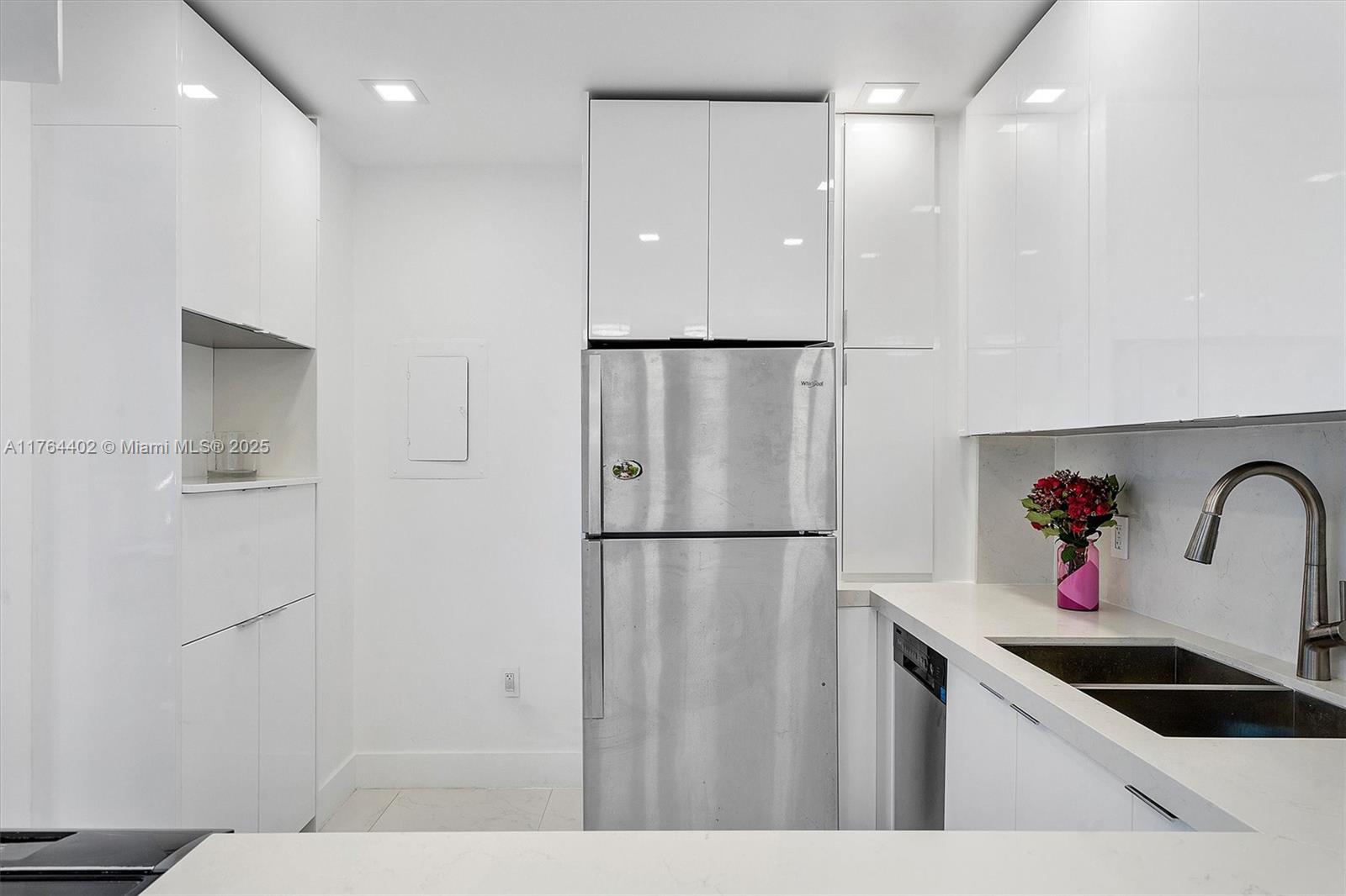 HEMISPHERES CONDO - Residential