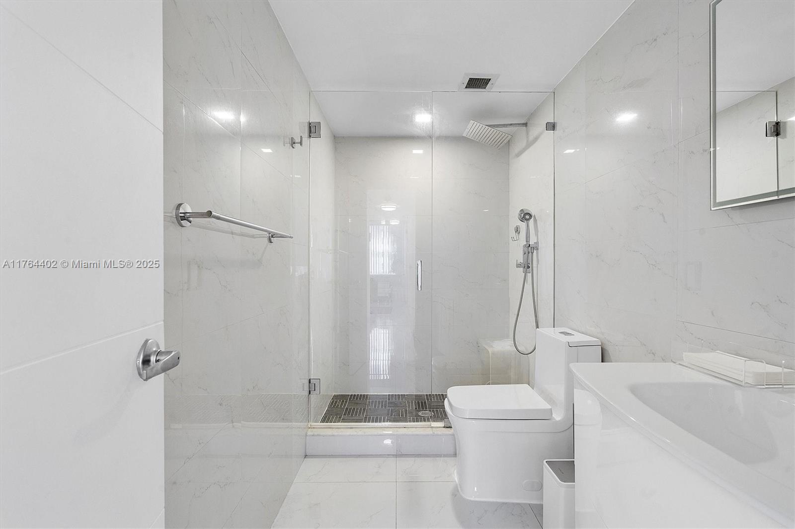 HEMISPHERES CONDO - Residential