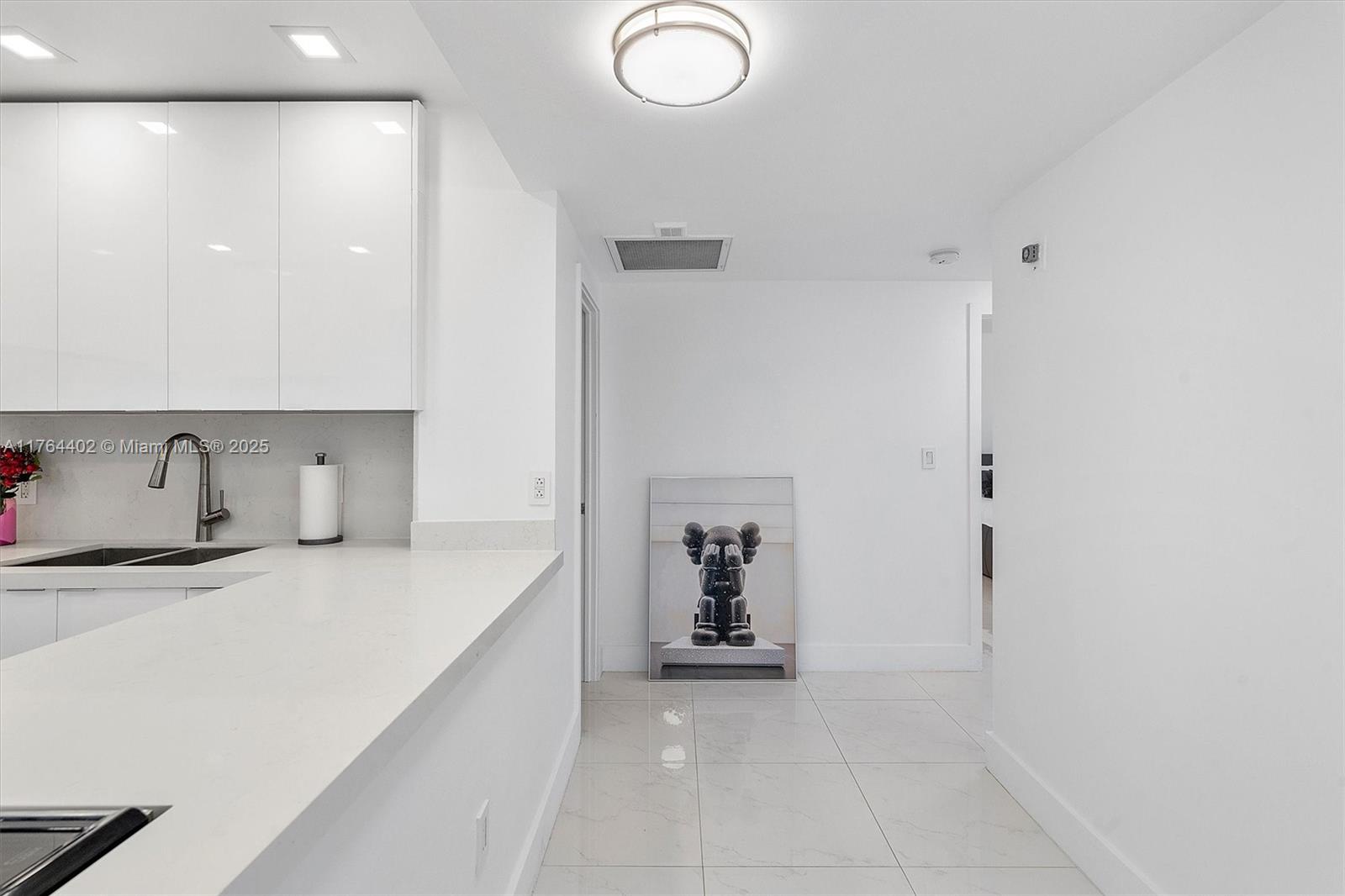 HEMISPHERES CONDO - Residential