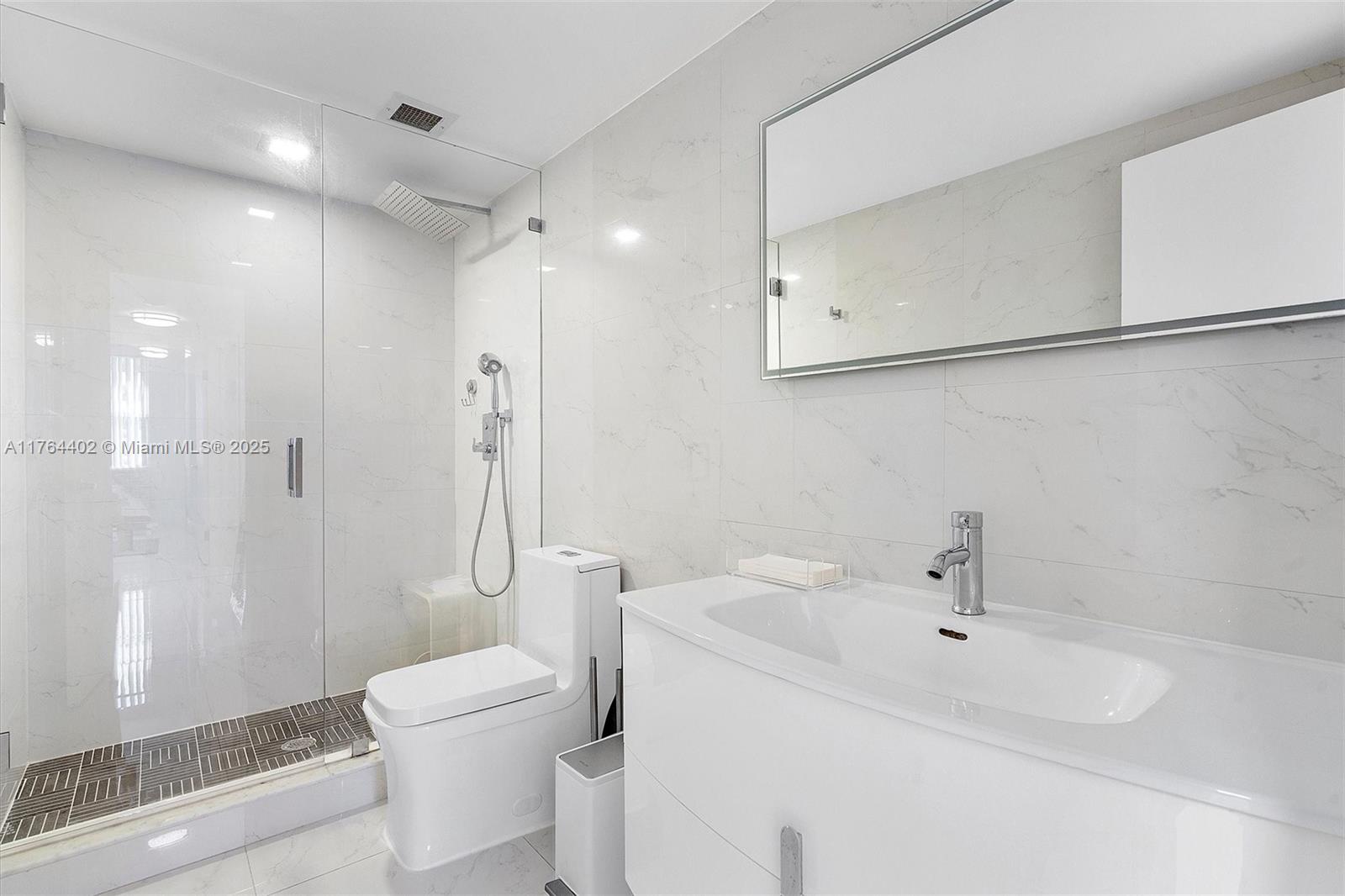 HEMISPHERES CONDO - Residential