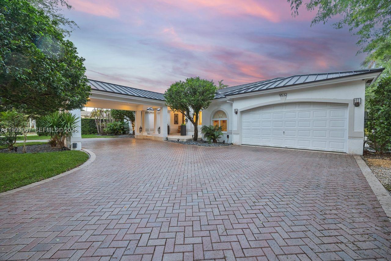 OAK RIDGE FALLS - Residential