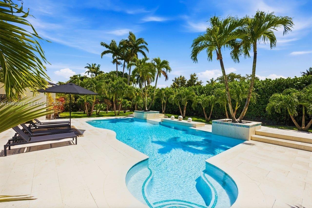 OAK RIDGE FALLS - Residential