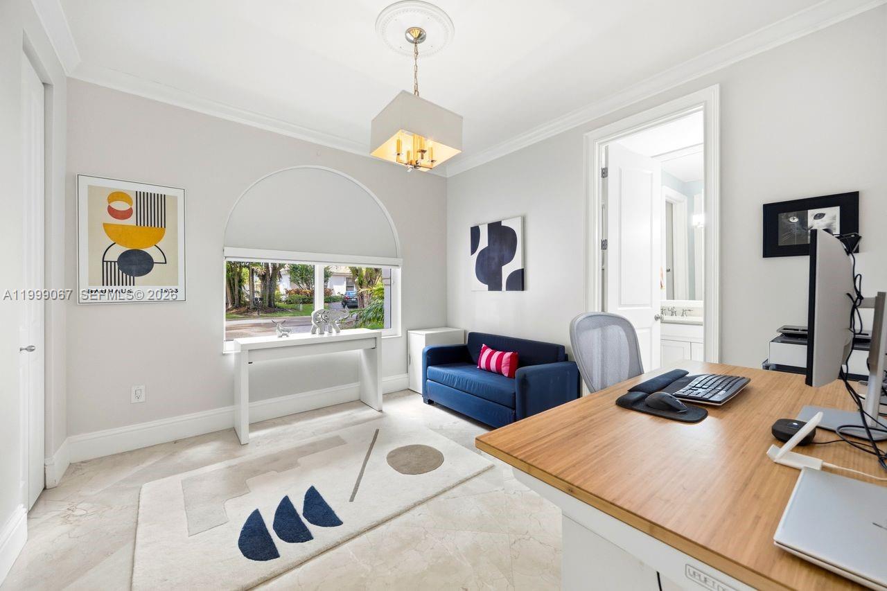 OAK RIDGE FALLS - Residential