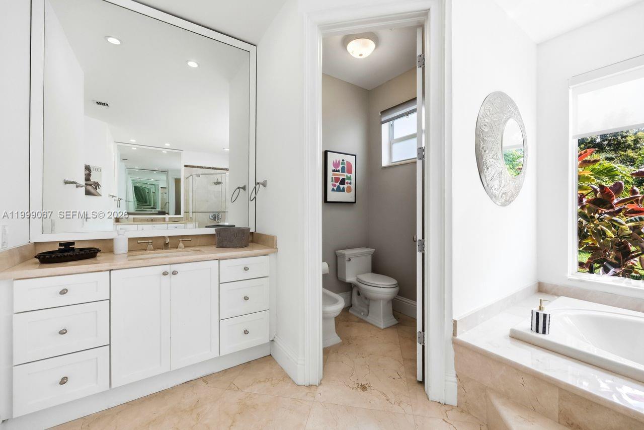 OAK RIDGE FALLS - Residential