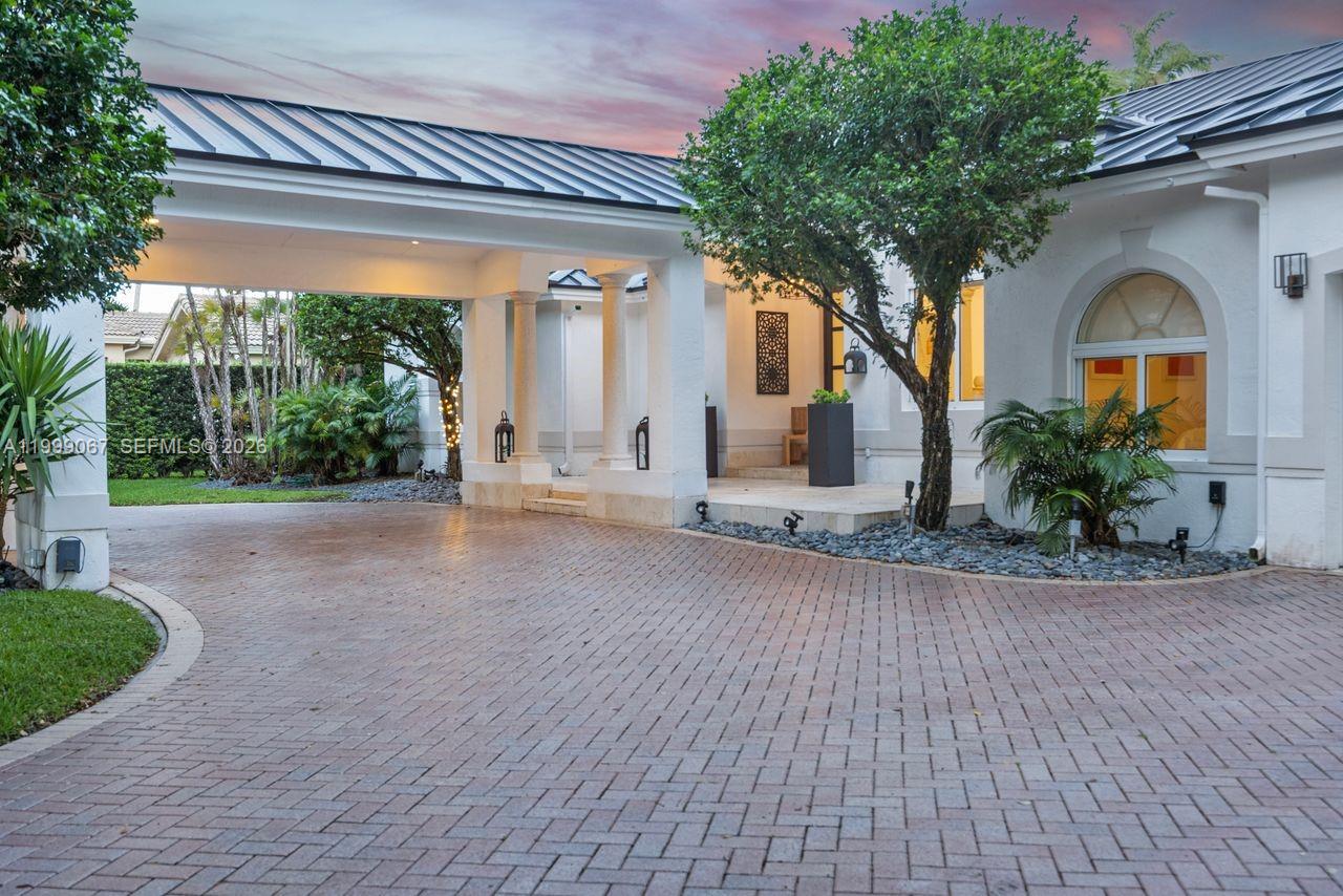 OAK RIDGE FALLS - Residential