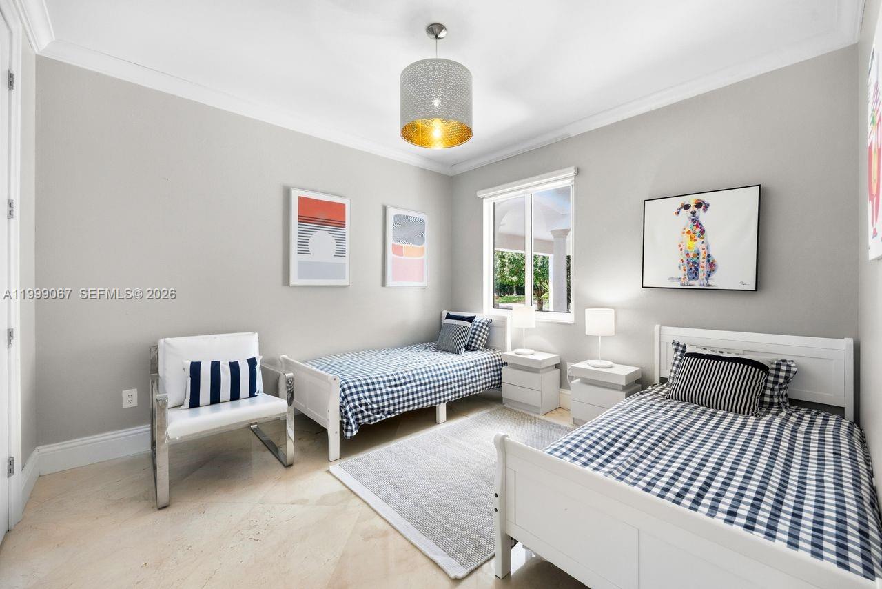 OAK RIDGE FALLS - Residential