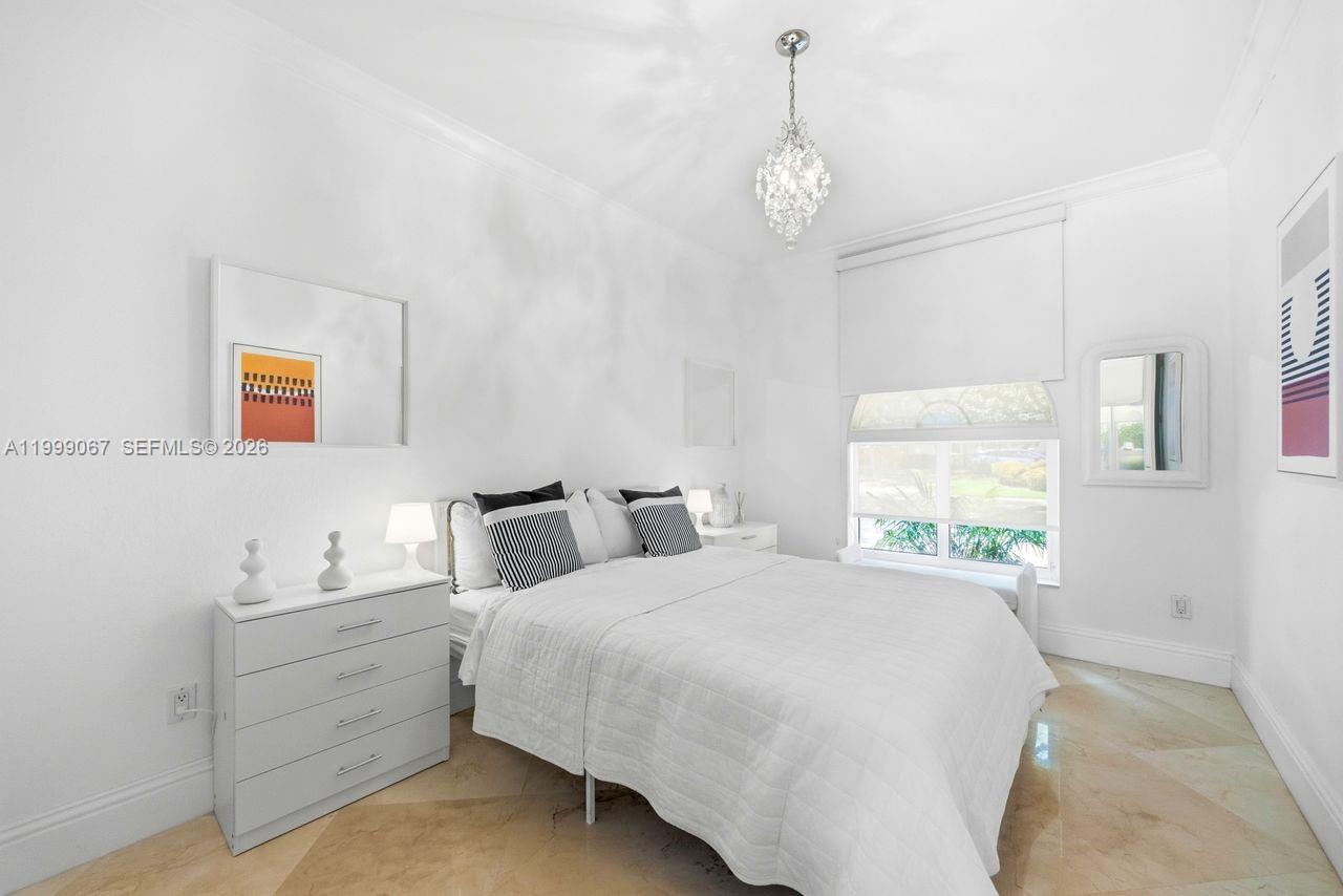 OAK RIDGE FALLS - Residential