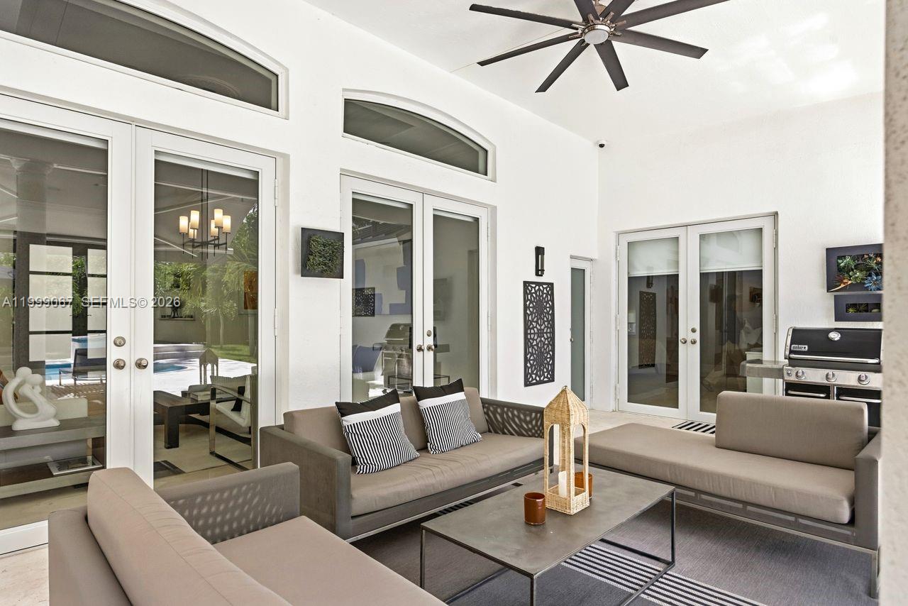 OAK RIDGE FALLS - Residential