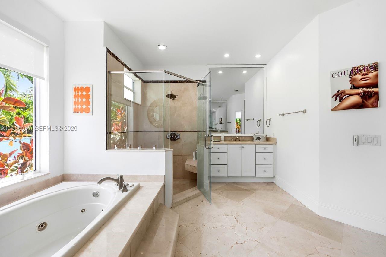 OAK RIDGE FALLS - Residential