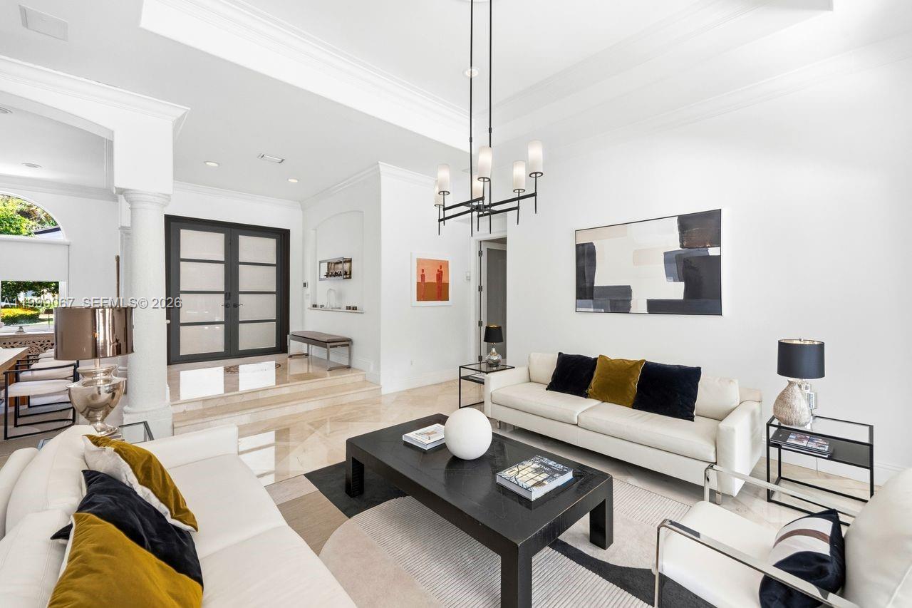 OAK RIDGE FALLS - Residential