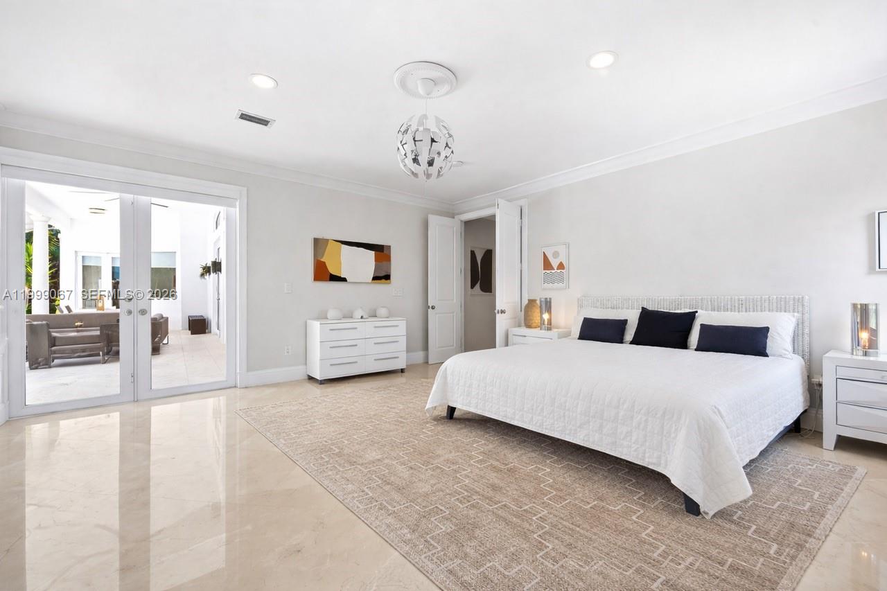 OAK RIDGE FALLS - Residential