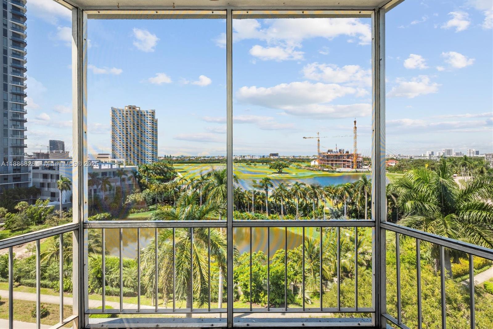 FAIRWAYS RIVIERA - Residential