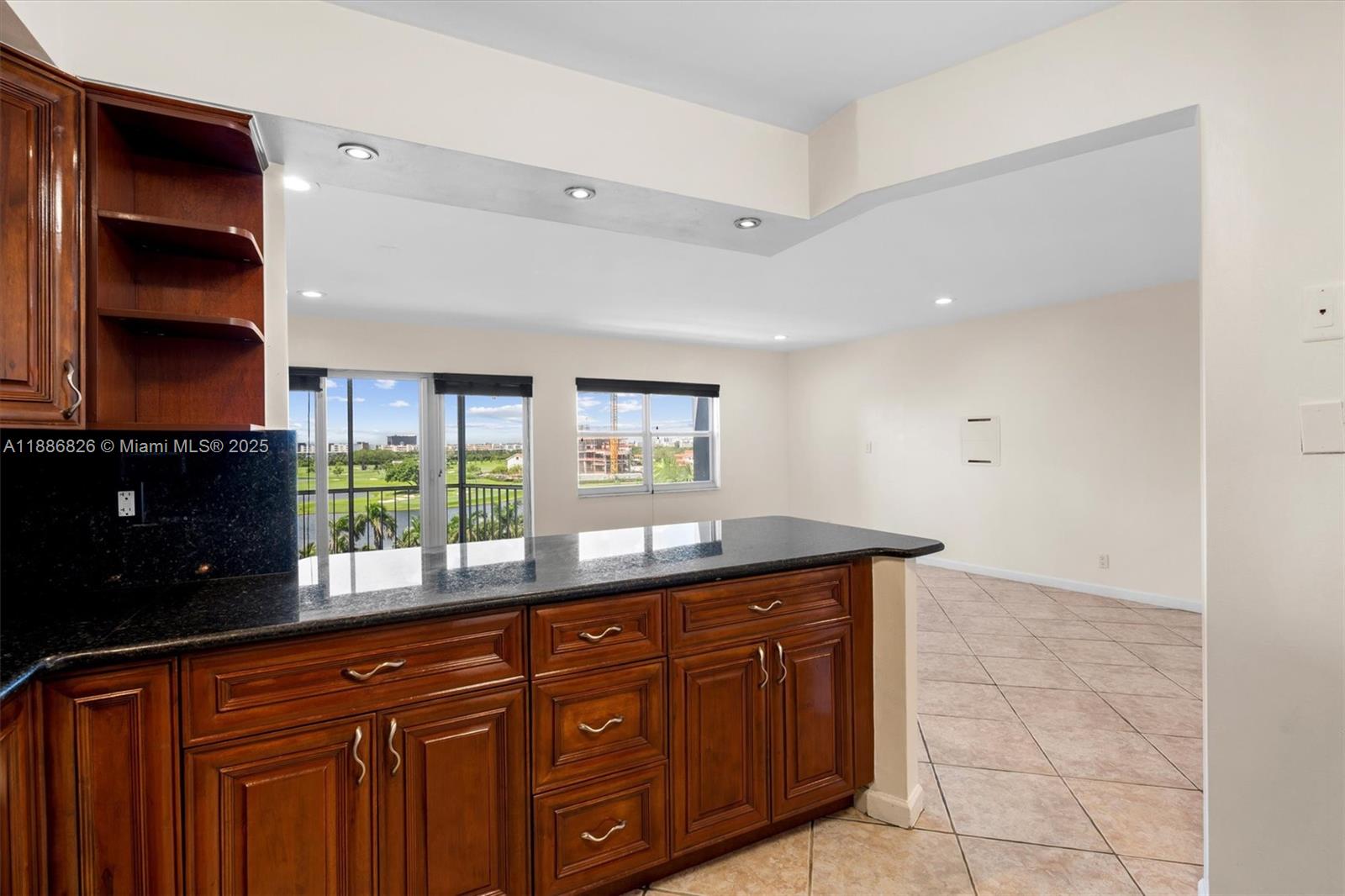 FAIRWAYS RIVIERA - Residential