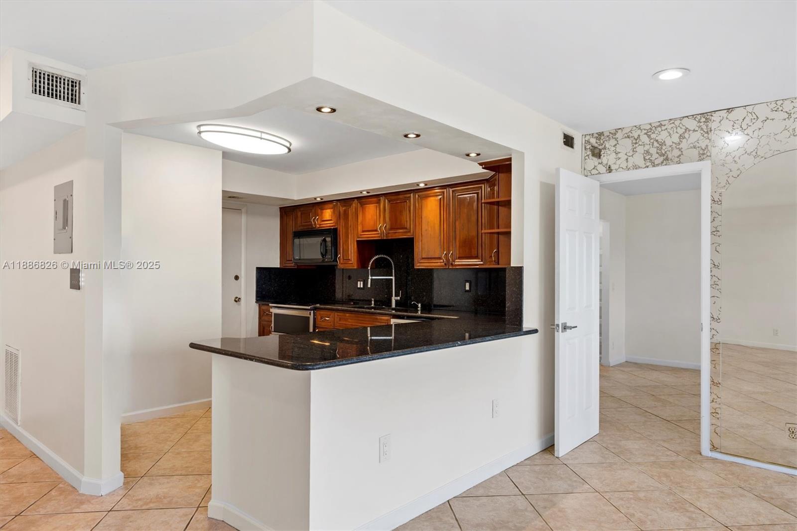 FAIRWAYS RIVIERA - Residential