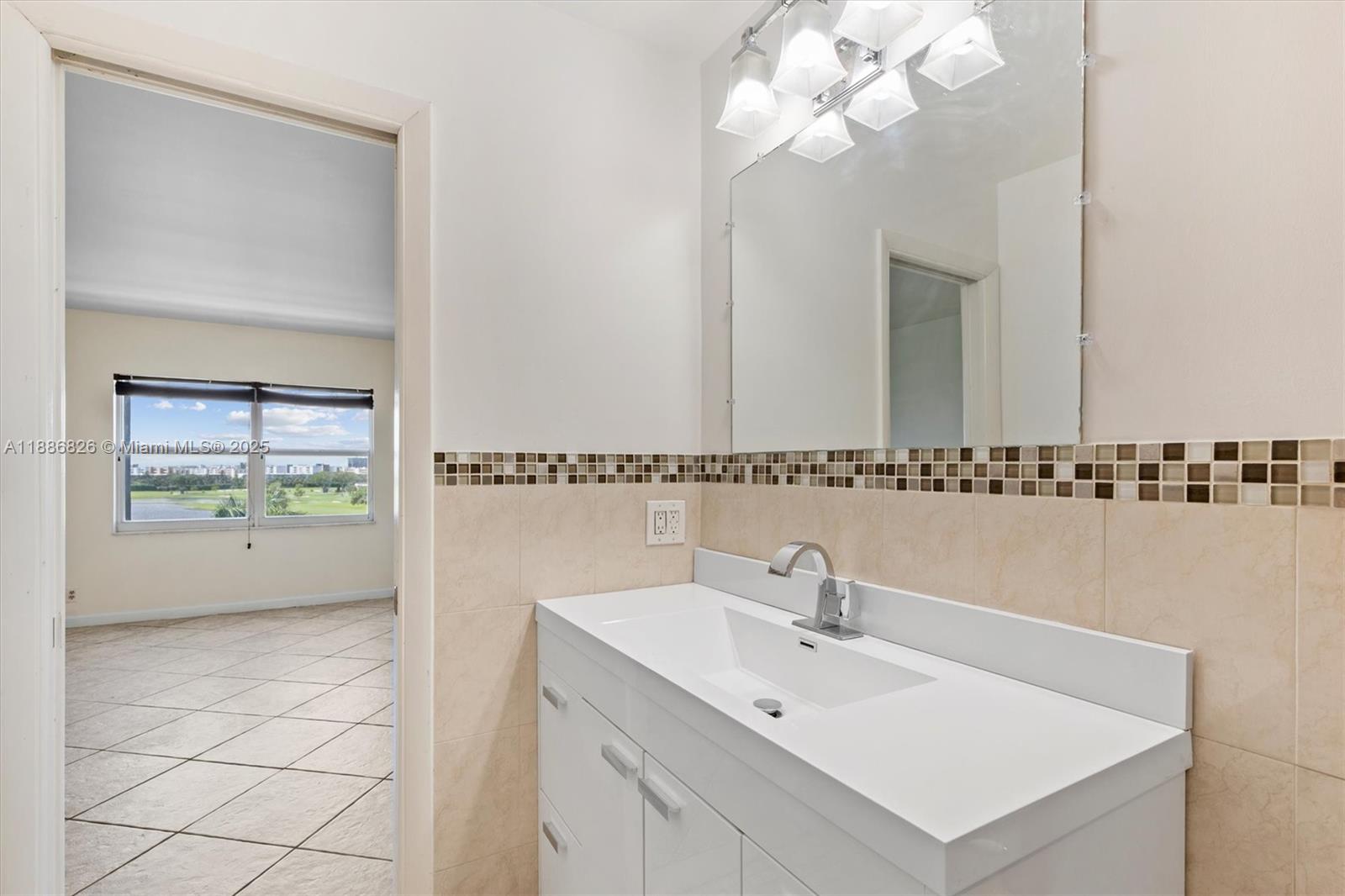 FAIRWAYS RIVIERA - Residential