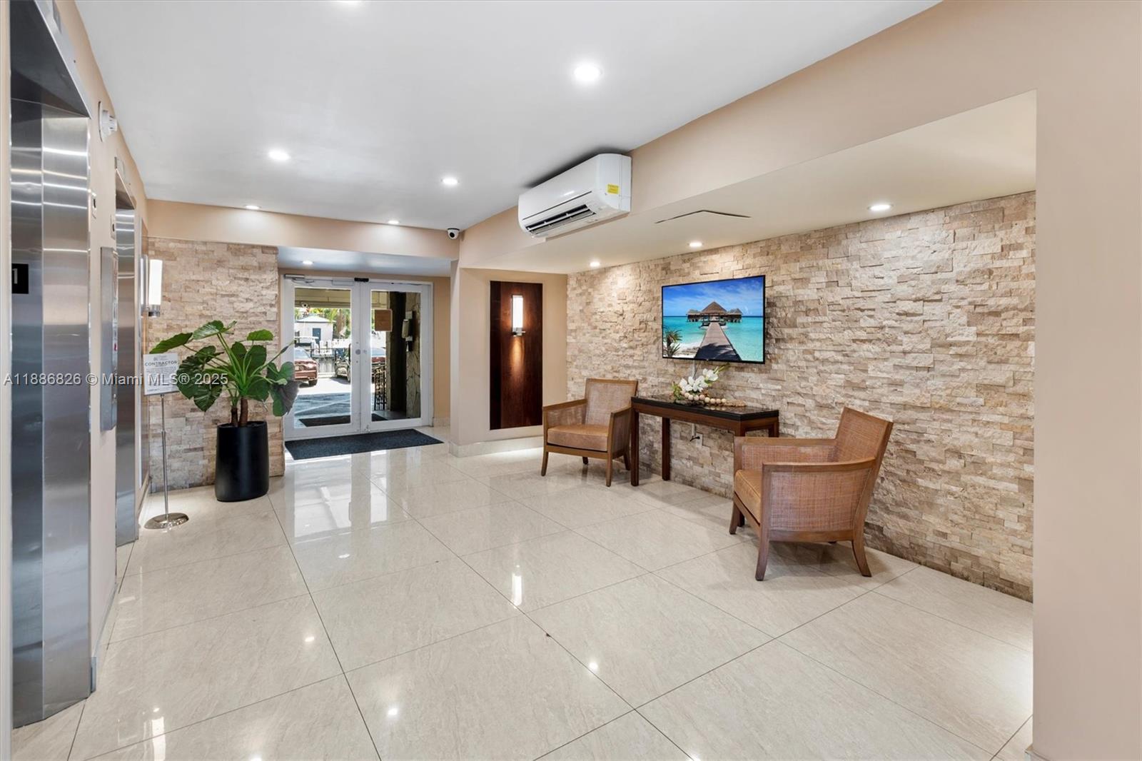 FAIRWAYS RIVIERA - Residential