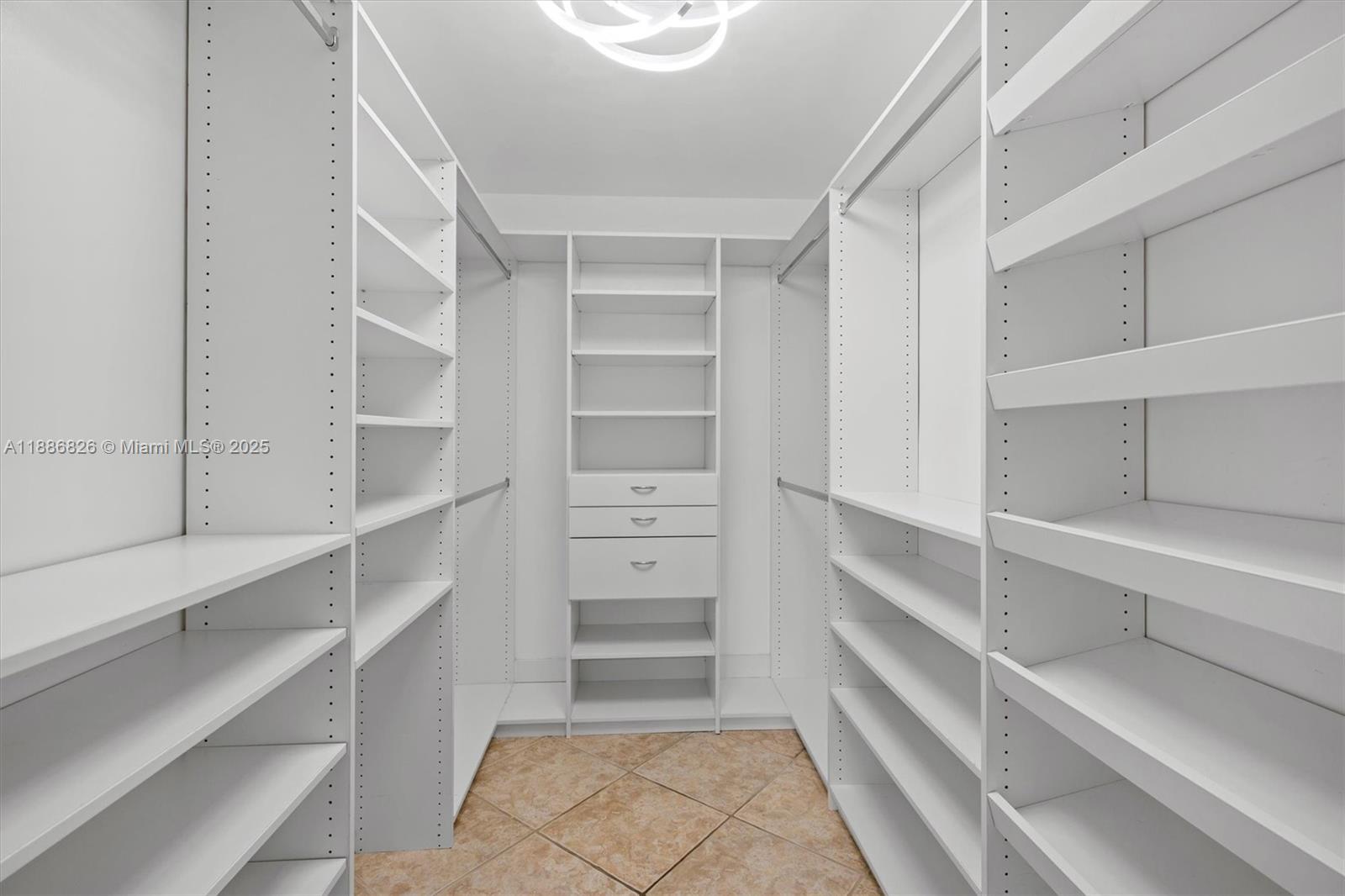 FAIRWAYS RIVIERA - Residential