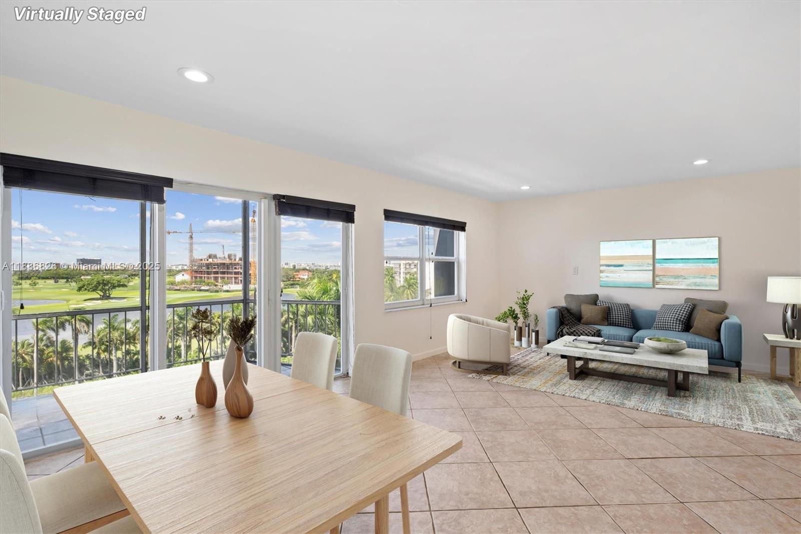 FAIRWAYS RIVIERA - Residential