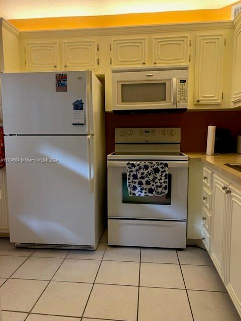 SOMERSET NO EIGHT CONDO - Residential Lease