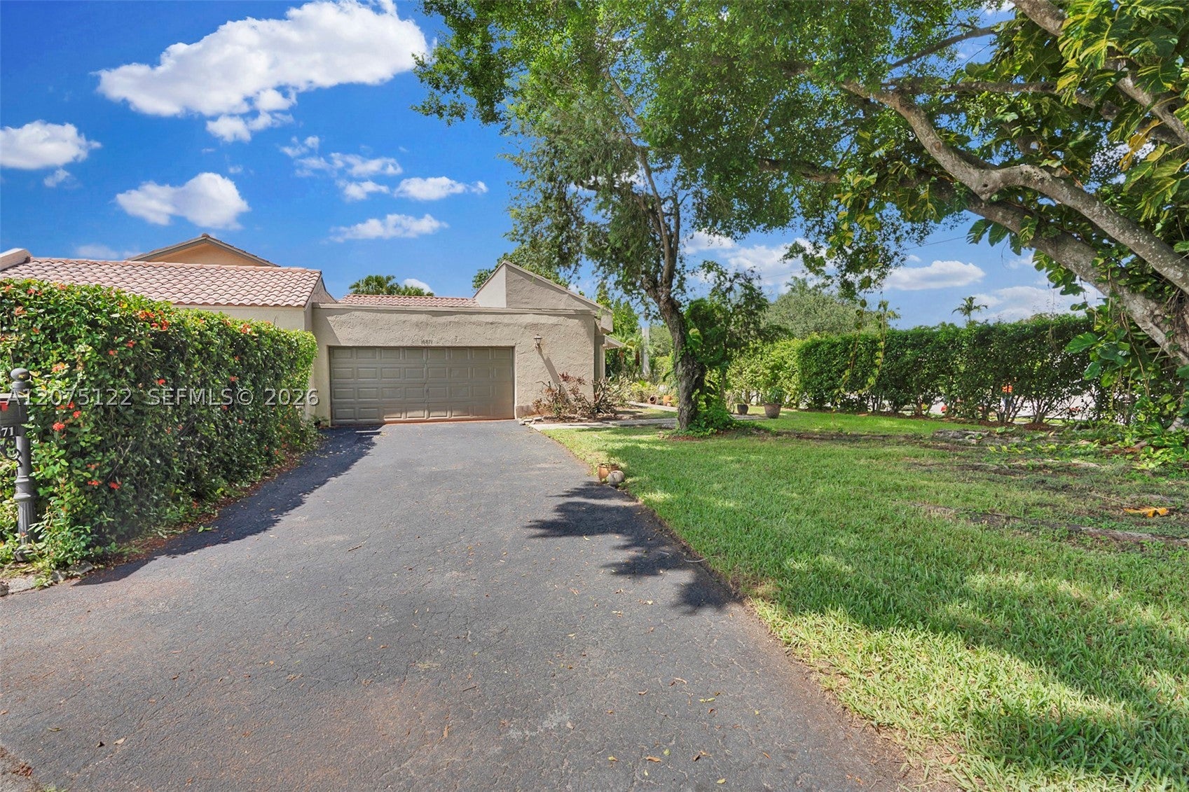 16871 Patio Village Ct, Weston FL 33326
