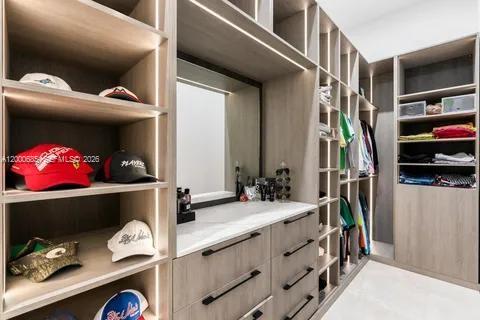 SWEETWATER ESTS SUB - Residential