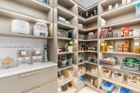 SWEETWATER ESTS SUB - Residential