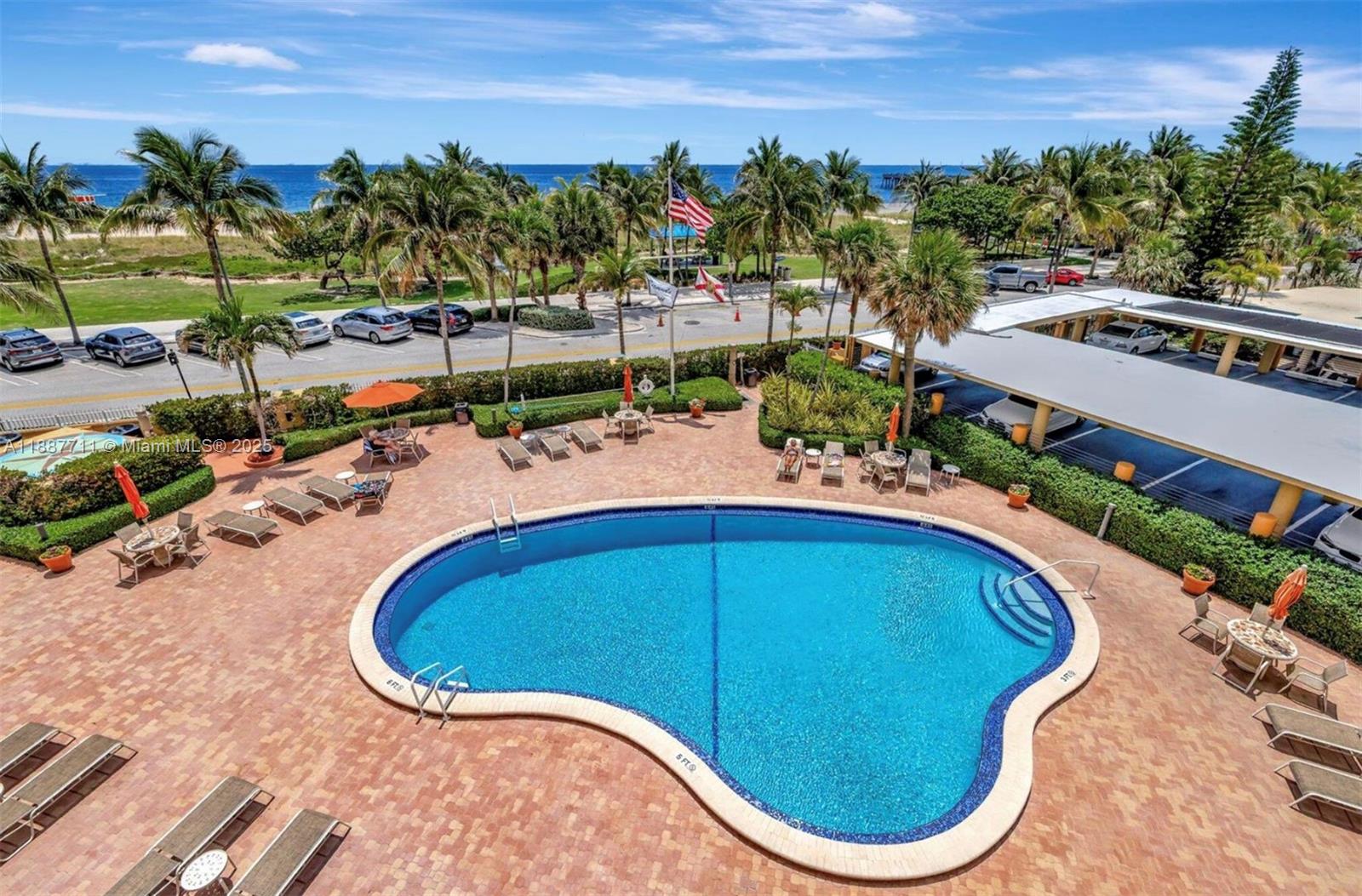 BERMUDA HOUSE CONDOMINIUM - Residential