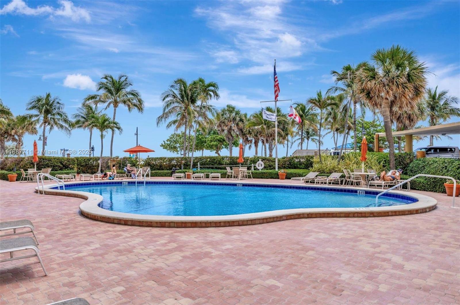 BERMUDA HOUSE CONDOMINIUM - Residential