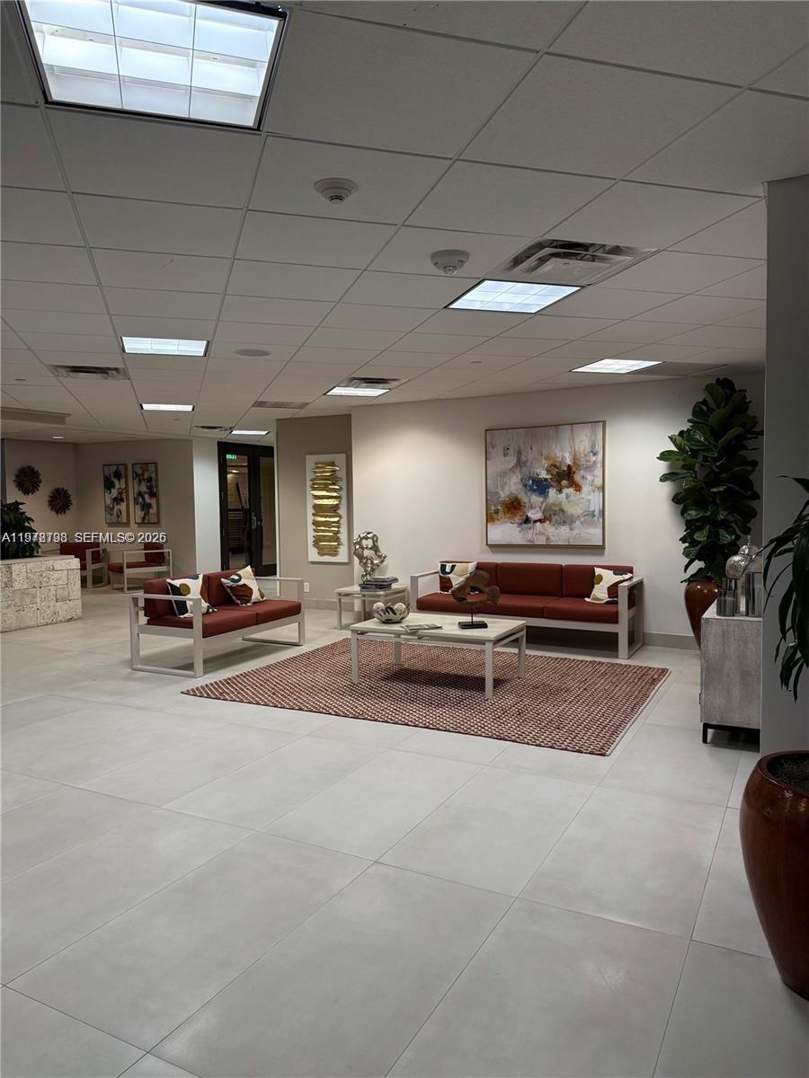 CLUB ATLANTIS CONDO - Residential