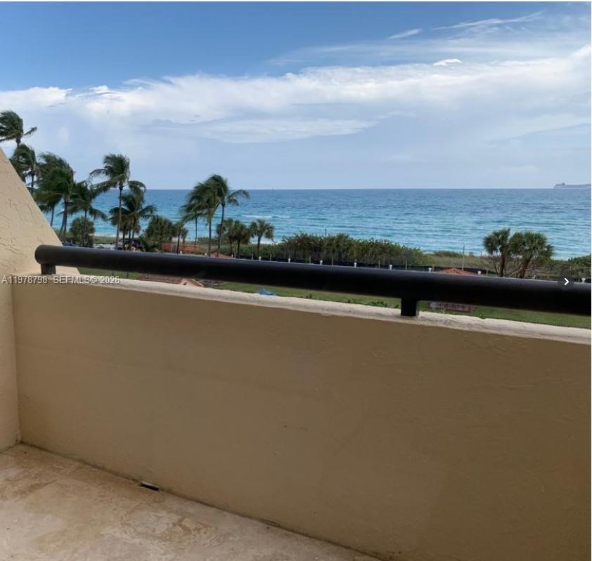 CLUB ATLANTIS CONDO - Residential