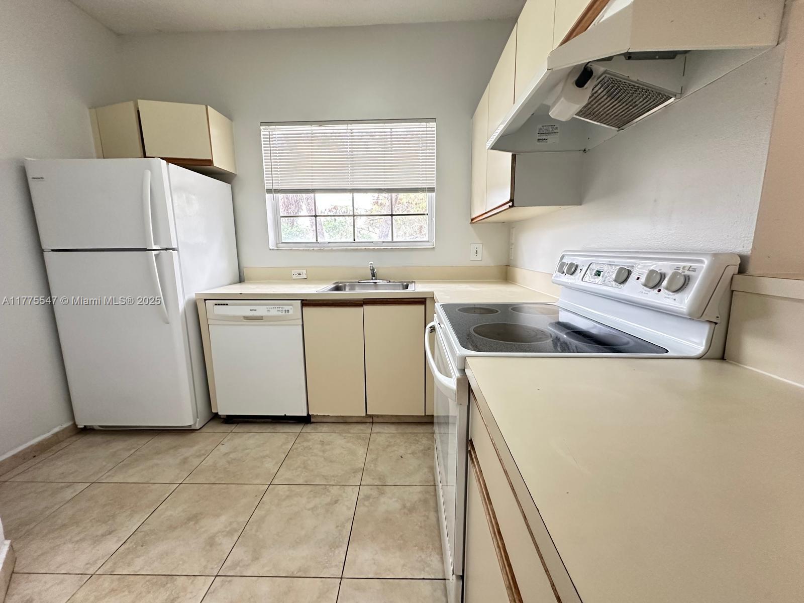 Rental Property at 631 Cypress Lake Blvd H17, Deerfield Beach, Broward County, Florida - Bedrooms: 2 
Bathrooms: 2  - $1,900 MO.