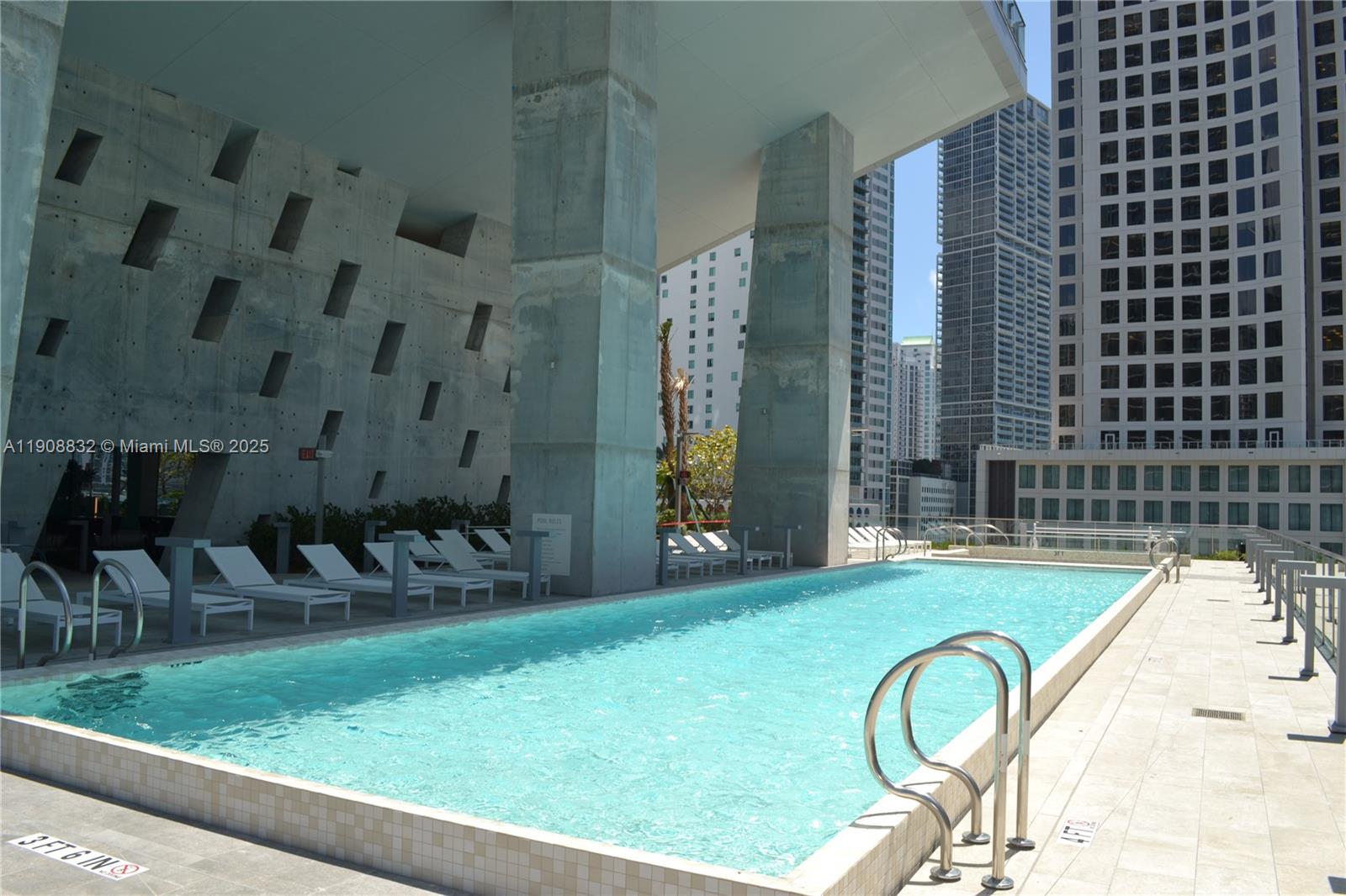 REACH CONDO - Residential Lease