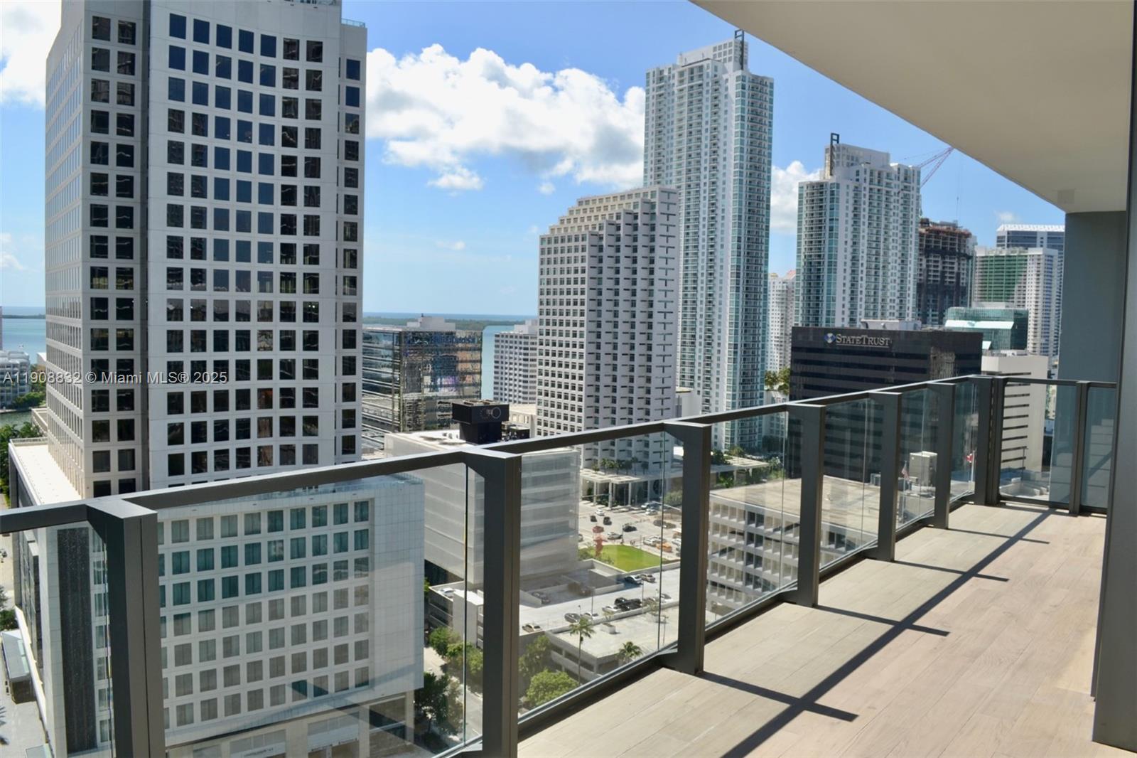 REACH CONDO - Residential Lease