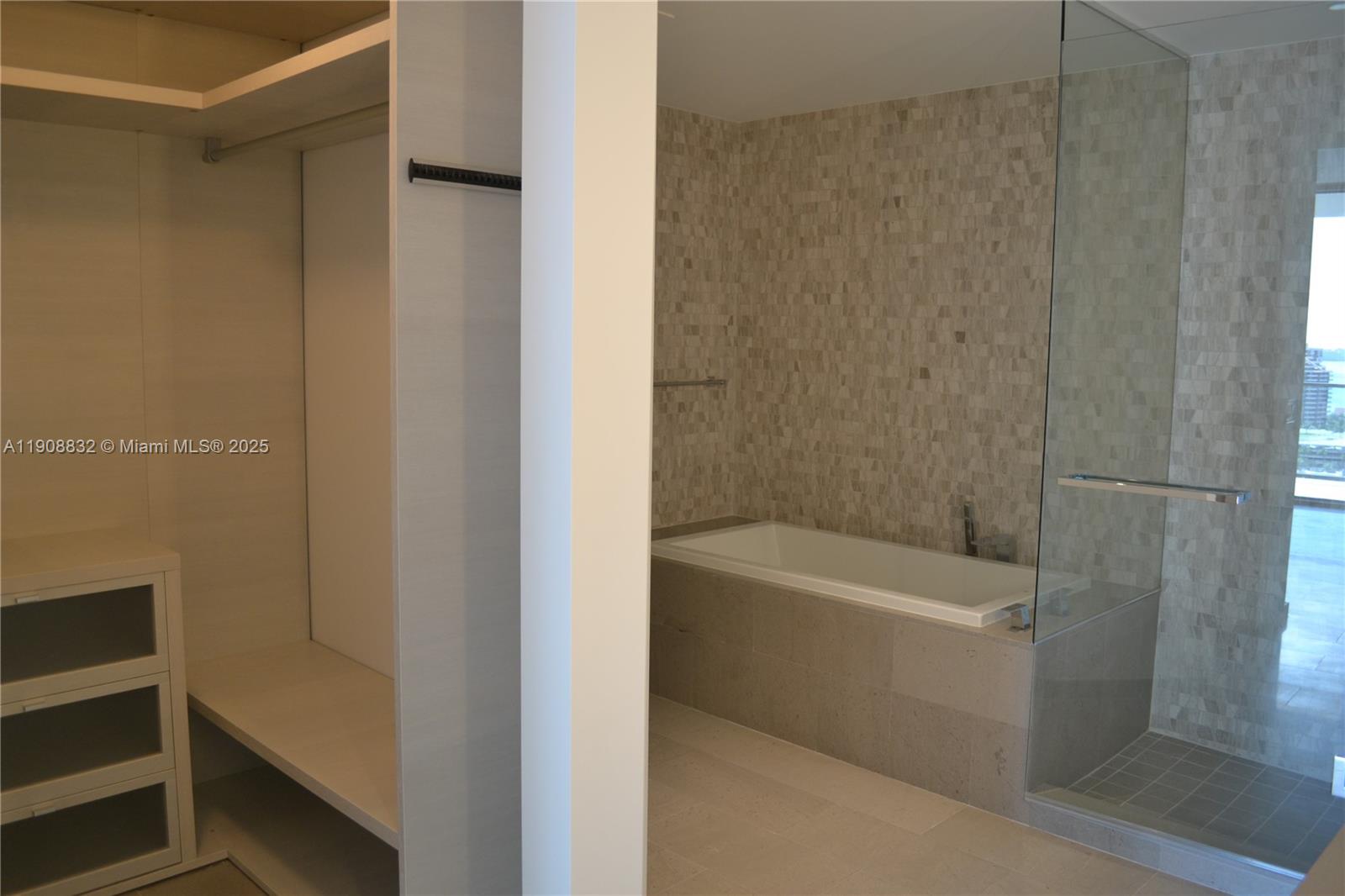 REACH CONDO - Residential Lease