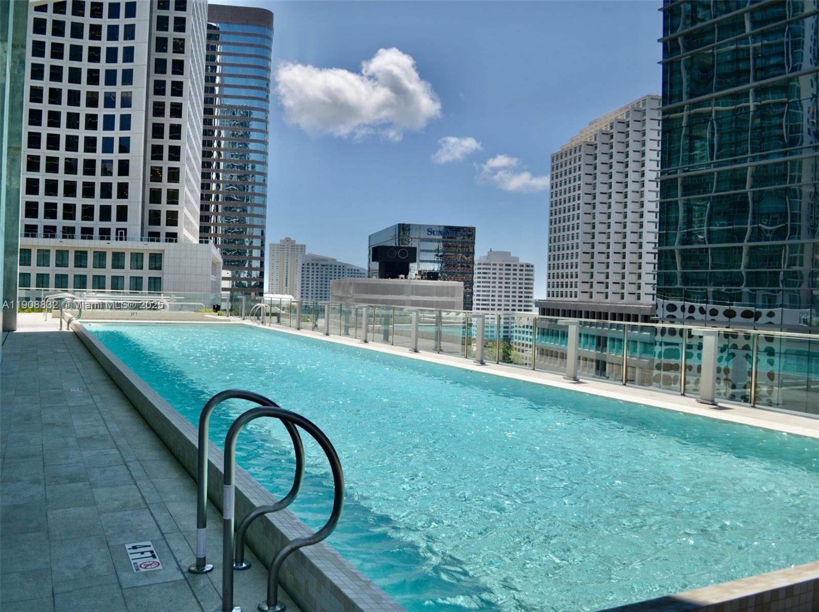 REACH CONDO - Residential Lease