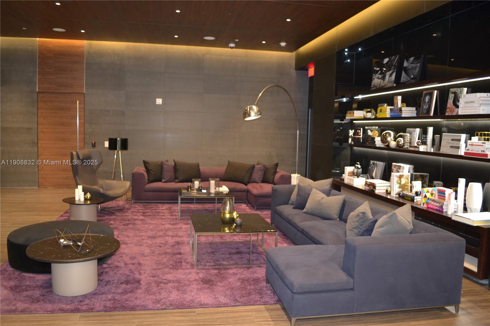 REACH CONDO - Residential Lease