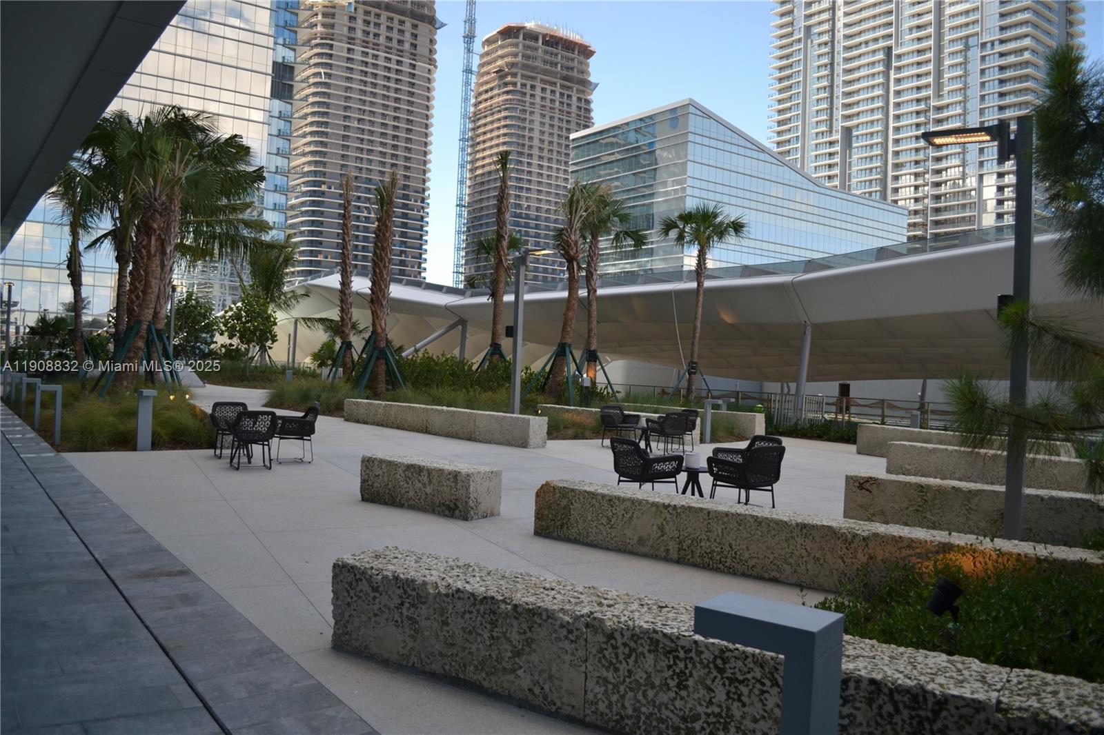 REACH CONDO - Residential Lease